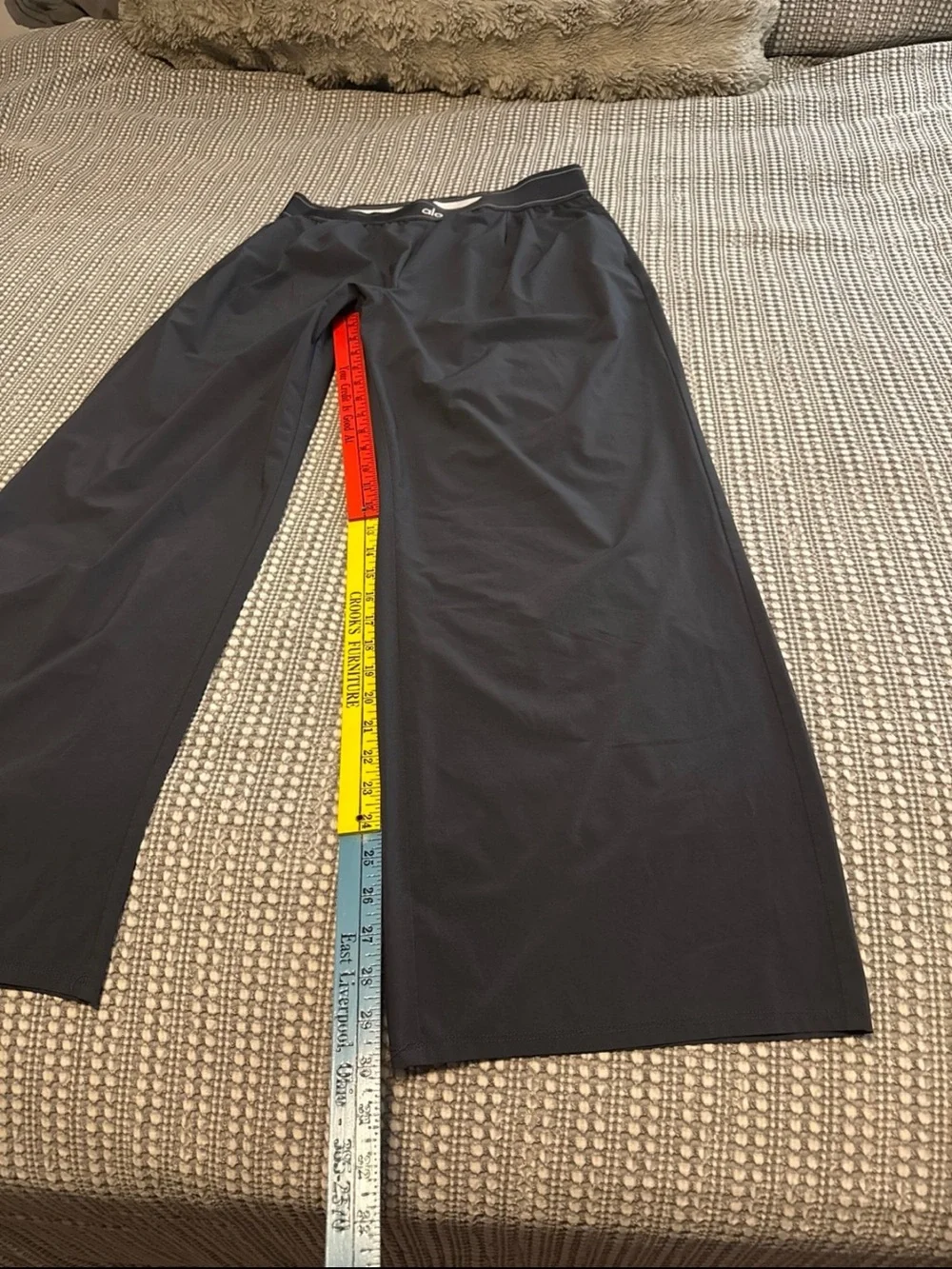 Alo yoga suit up trousers size large anthracite